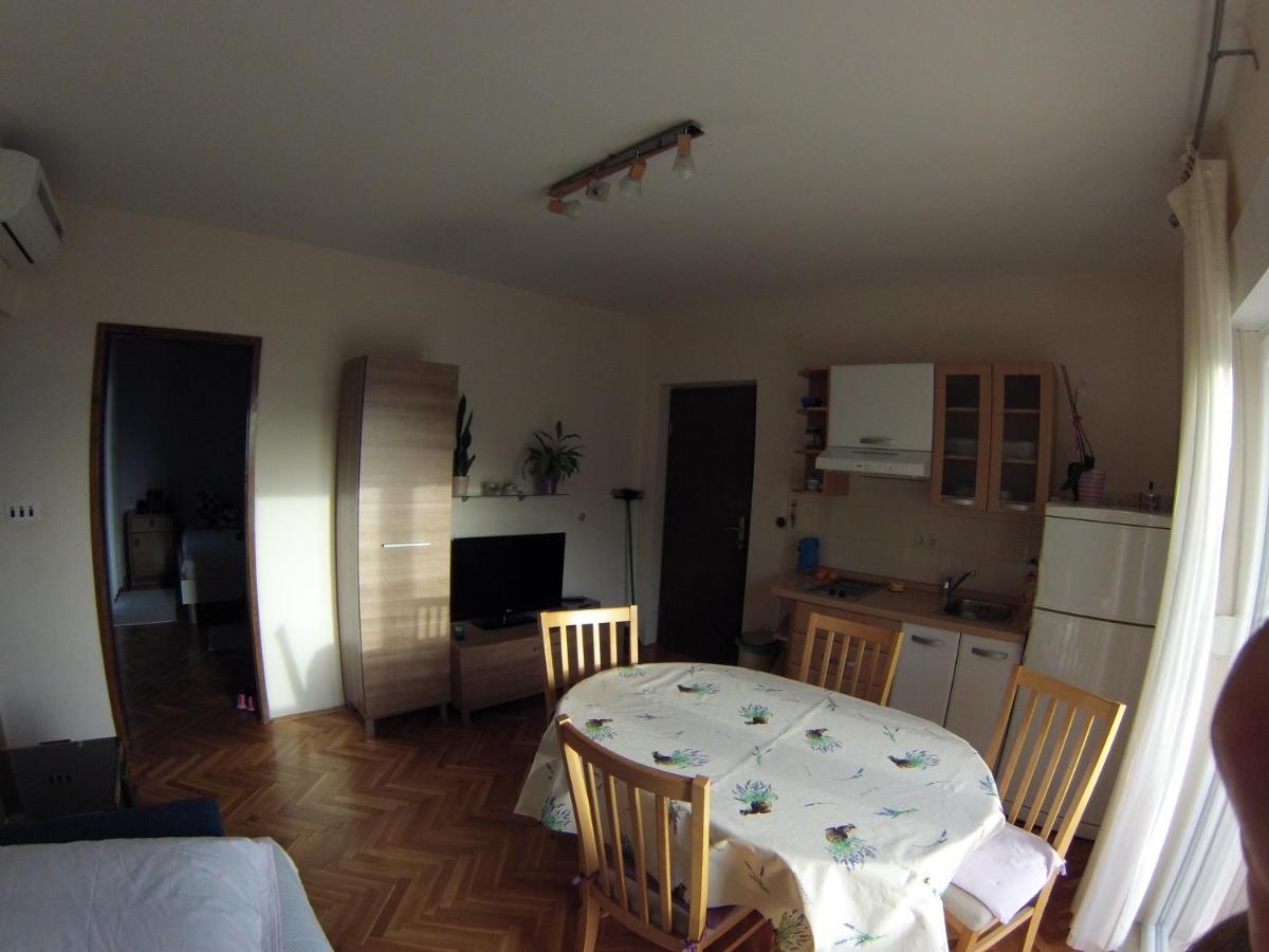 Omis Apartmani Mouse Exterior photo
